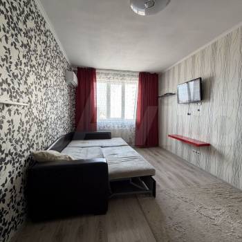 Сдается 1-комнатная квартира, 38 м²