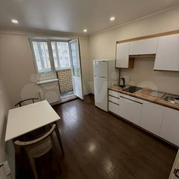 Сдается 1-комнатная квартира, 39 м²