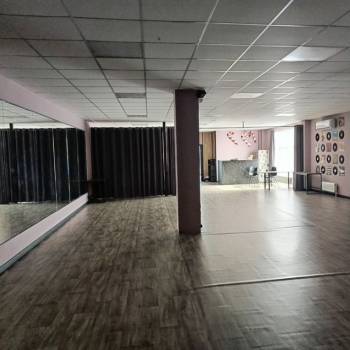 Сдается Нежилое помещение, 162 м²