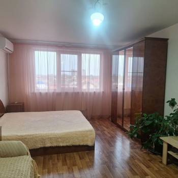 Сдается 1-комнатная квартира, 51 м²