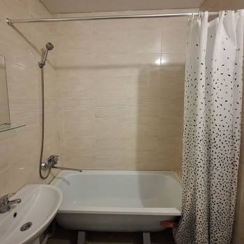 Сдается 1-комнатная квартира, 51 м²