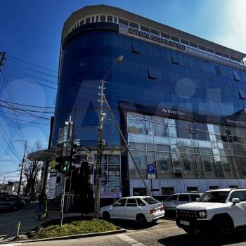 Сдается Торговое помещение, 136 м²