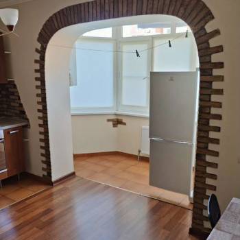 Продается 1-комнатная квартира, 42 м²