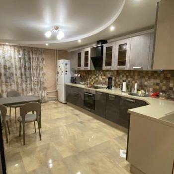 Сдается Многокомнатная квартира, 90,8 м²