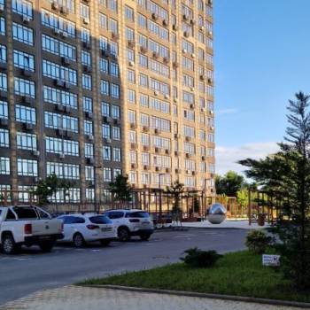 Продается 1-комнатная квартира, 42,4 м²