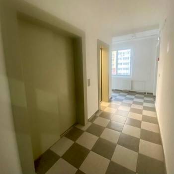 Продается 1-комнатная квартира, 49,6 м²