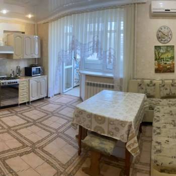 Сдается 2-х комнатная квартира, 80 м²
