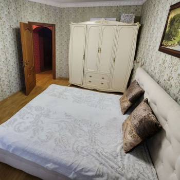 Продается Многокомнатная квартира, 83 м²