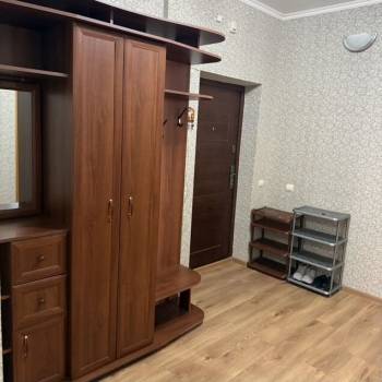 Сдается 2-х комнатная квартира, 75 м²