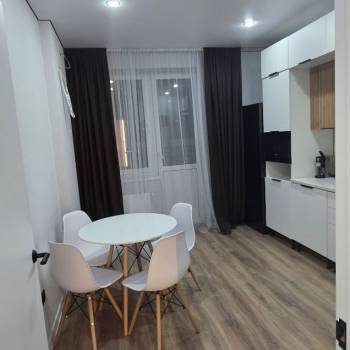 Сдается 1-комнатная квартира, 40 м²