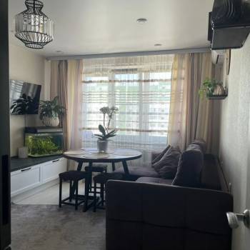 Продается 1-комнатная квартира, 63,9 м²