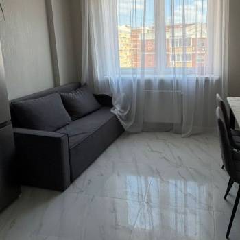 Сдается 1-комнатная квартира, 49,7 м²