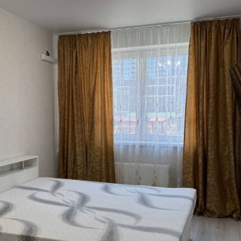 Сдается 1-комнатная квартира, 43 м²