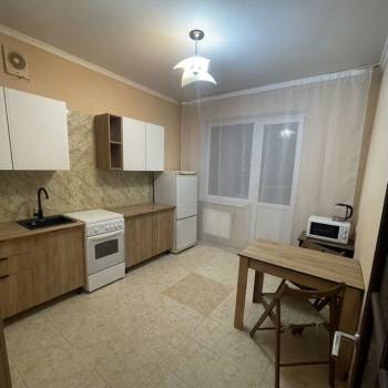 Сдается 1-комнатная квартира, 48 м²