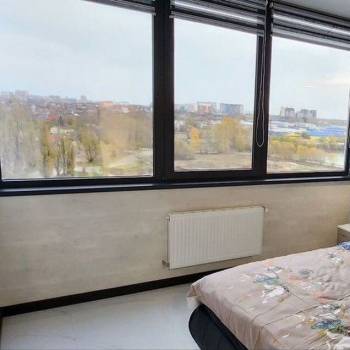 Сдается 1-комнатная квартира, 60 м²