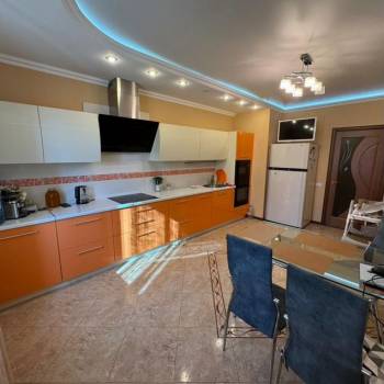 Продается 2-х комнатная квартира, 75,2 м²