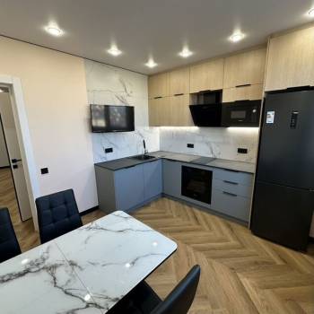 Сдается 2-х комнатная квартира, 65 м²