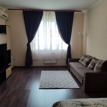 Сдается 1-комнатная квартира, 40 м²