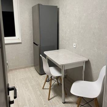 Продается 1-комнатная квартира, 36 м²