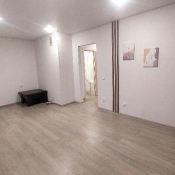 Продается 1-комнатная квартира, 38 м²