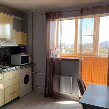 Сдается 1-комнатная квартира, 39 м²