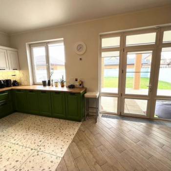 Продается Дом, 172 м²