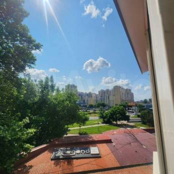 Продается Многокомнатная квартира, 81 м²