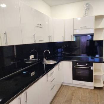 Сдается 2-х комнатная квартира, 80 м²