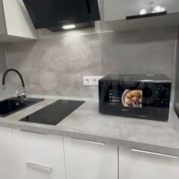 Продается 1-комнатная квартира, 32 м²