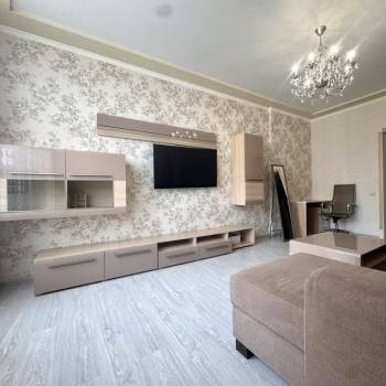 Сдается 2-х комнатная квартира, 75 м²