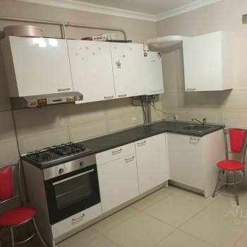 Продается 1-комнатная квартира, 43 м²