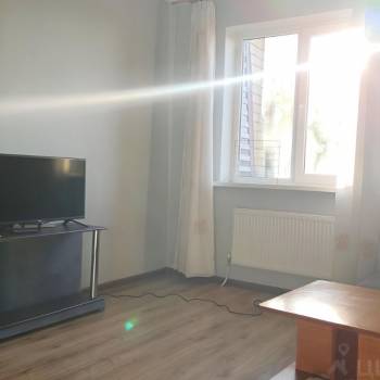 Продается 1-комнатная квартира, 35 м²