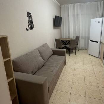 Сдается 1-комнатная квартира, 45 м²