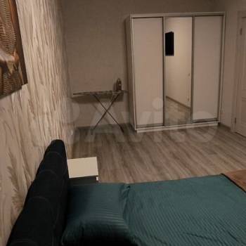 Продается 1-комнатная квартира, 40,4 м²