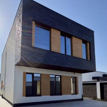 Продается Дом, 200 м²