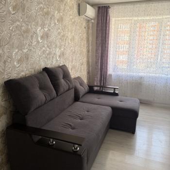 Сдается 1-комнатная квартира, 42 м²