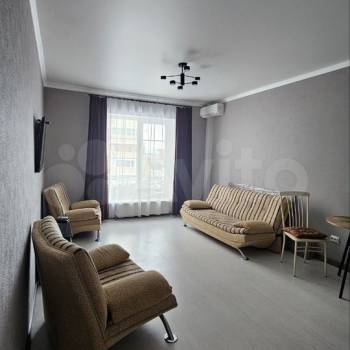 Продается 1-комнатная квартира, 42 м²