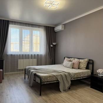 Сдается 1-комнатная квартира, 43 м²