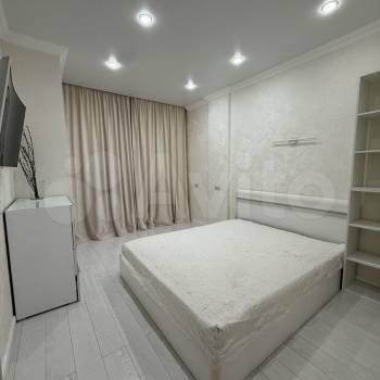 Продается 1-комнатная квартира, 40 м²
