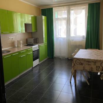 Сдается 1-комнатная квартира, 43 м²