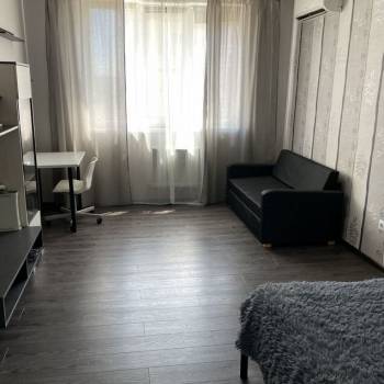 Сдается 1-комнатная квартира, 43 м²