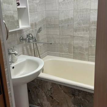 Сдается Многокомнатная квартира, 60 м²