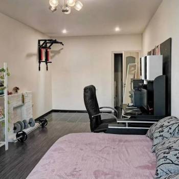 Продается 1-комнатная квартира, 40,7 м²