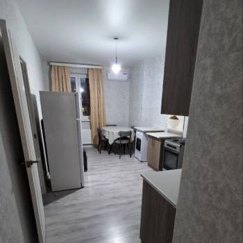 Сдается 2-х комнатная квартира, 60 м²