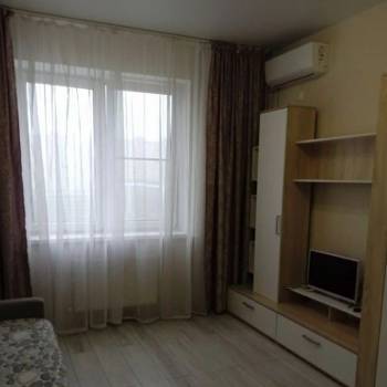 Сдается 1-комнатная квартира, 38 м²