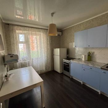 Сдается 1-комнатная квартира, 38 м²