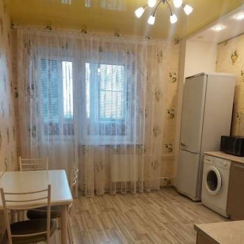 Сдается 1-комнатная квартира, 46 м²