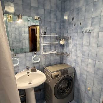 Продается Многокомнатная квартира, 74,2 м²