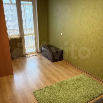 Продается Многокомнатная квартира, 74,2 м²