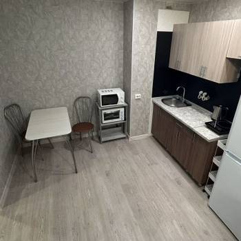 Сдается 1-комнатная квартира, 38 м²